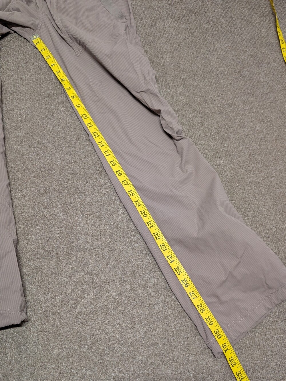 LULULEMON Dance Studio Mid Rise Women's Pants (6) - Picture 7 of 7